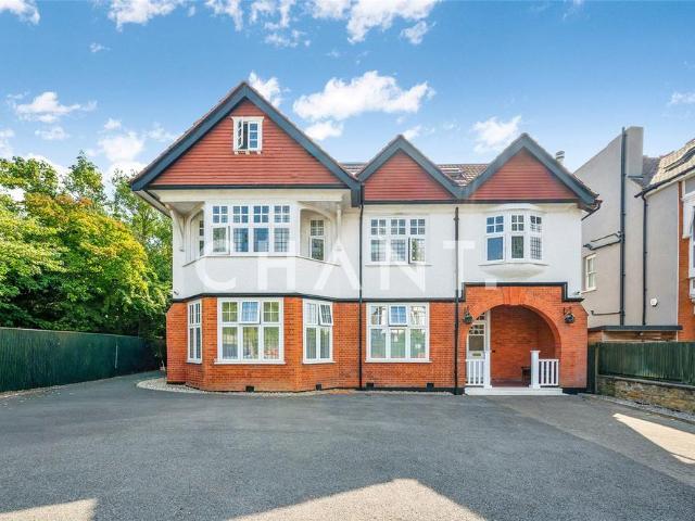 Flat for sale in London Borough of Ealing, Park Royal