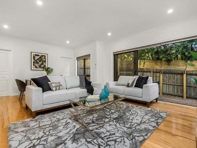 Townhouse for rent in Mount Waverley, Melbourne