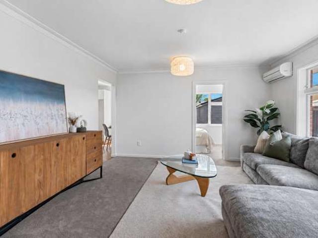 House for sale in Chaslands, Canterbury