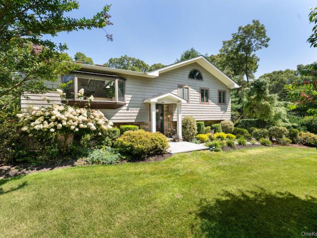 House for sale in Smithtown, New York