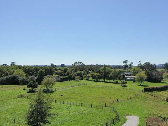 Land for sale in Awhitu