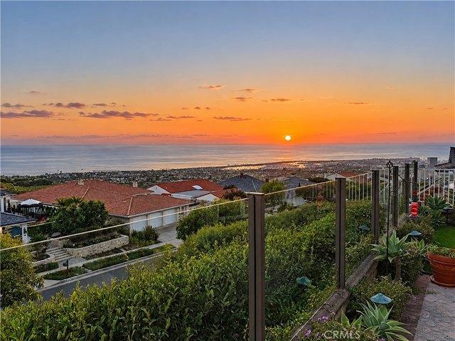 House for sale in Corona Del Mar, California