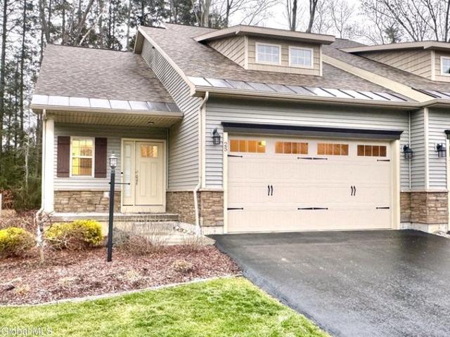 Townhouse for sale in Delmar, New York