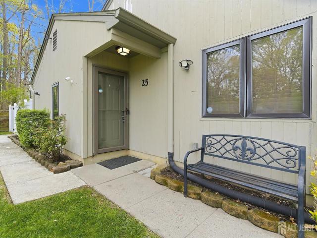 Townhouse for sale in Cliffwood, New Jersey