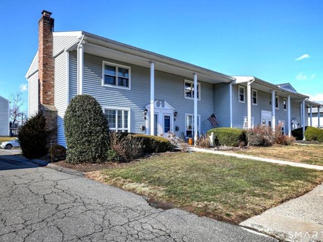Townhouse for sale in Milford, Connecticut