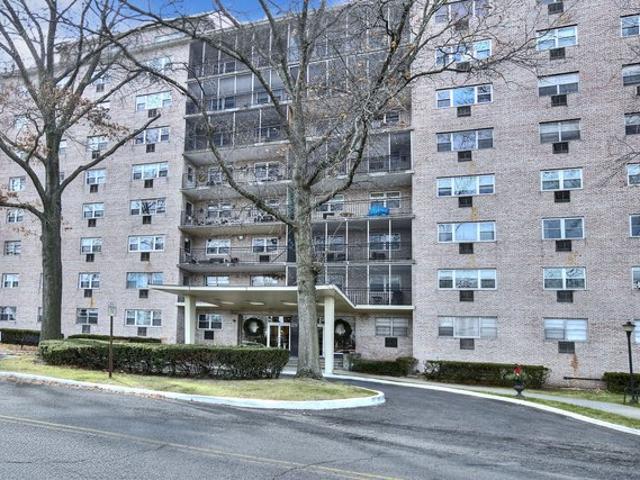 Condo for sale in Bridgeport, Connecticut