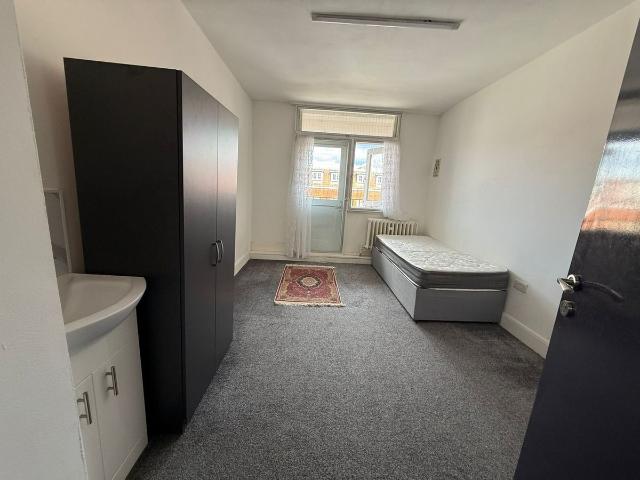 Room for rent in Southgate, Greater London