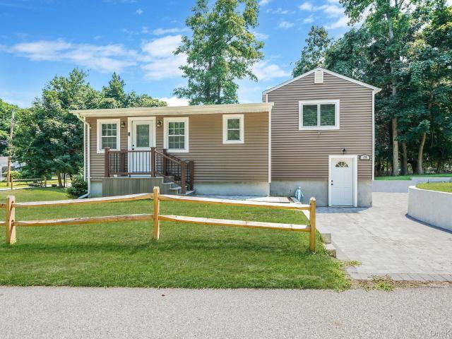 House for sale in Wading River, New York