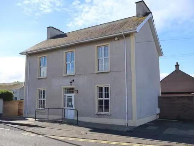 House for sale in Whitehill