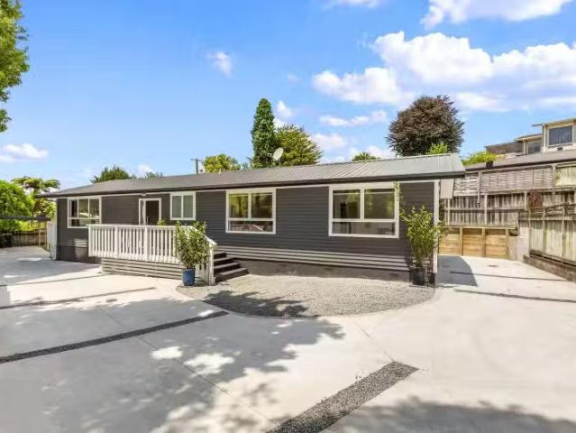 House for sale in Gate Pa, Bay Of Plenty