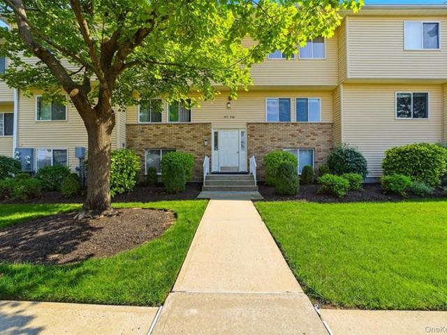 Condo for sale in Rockland, New York