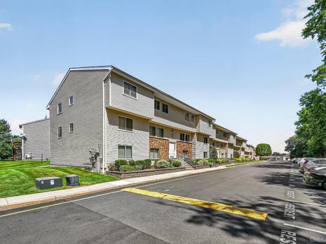 Condo for sale in Rockland, New York
