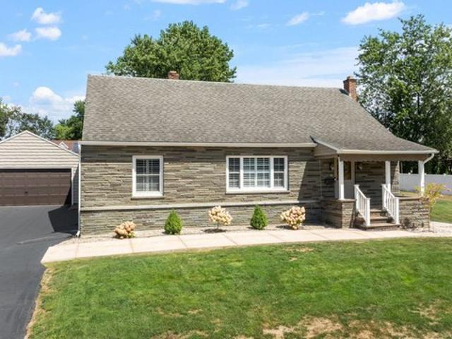 House for sale in Amsterdam, New York