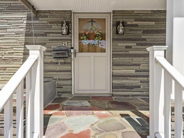 House for sale in Amsterdam, New York