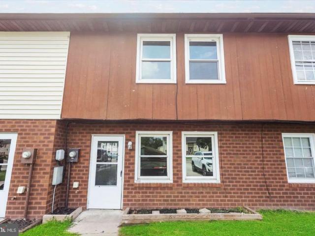 Townhouse for sale in New Oxford Townhouse for sale in New Oxford