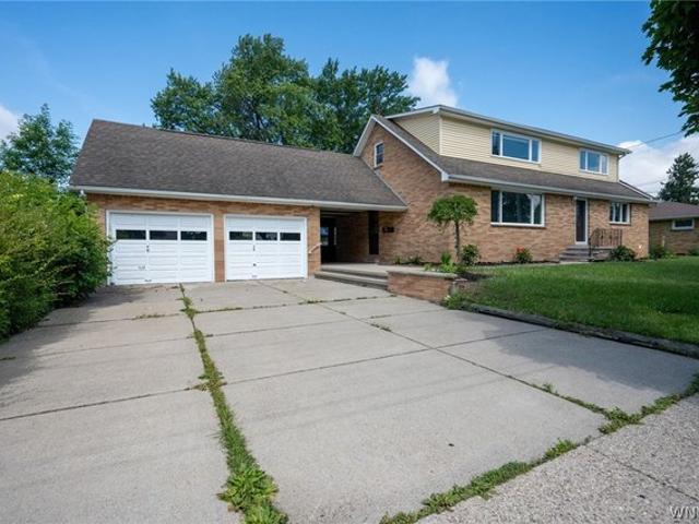 House for sale in Bowmansville, New York