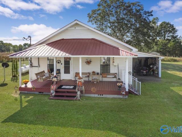 House for sale in Dutton, Jackson County