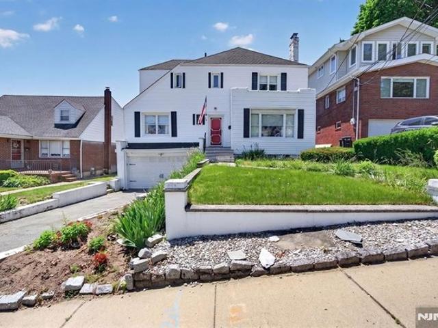 House for sale in Passaic, New Jersey