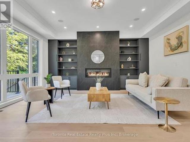 House for sale in Etobicoke Centre, Toronto