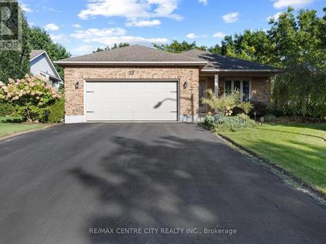 House for sale in St. Thomas, Ontario