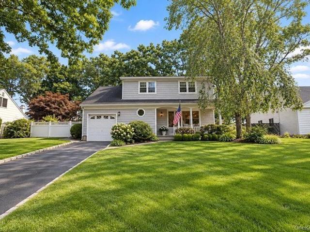 House for sale in Nesconset, Town of Smithtown