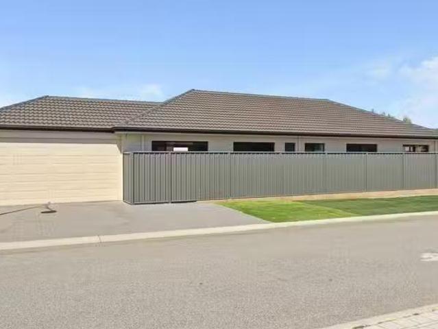 House for rent in Banksia Grove, Western Australia