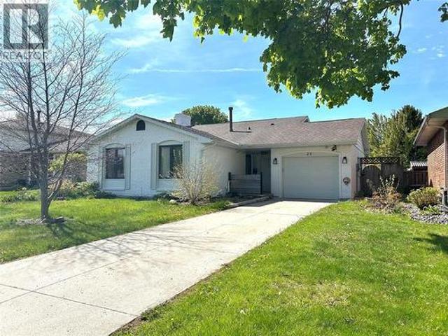 House for sale in Brights Grove, Ontario
