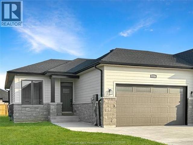 House for sale in Chatham–kent, Ontario