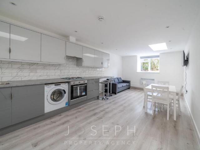 House for rent in Key Street, Suffolk