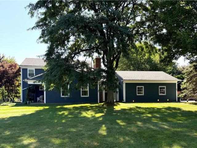 House for sale in Jamesville, New York