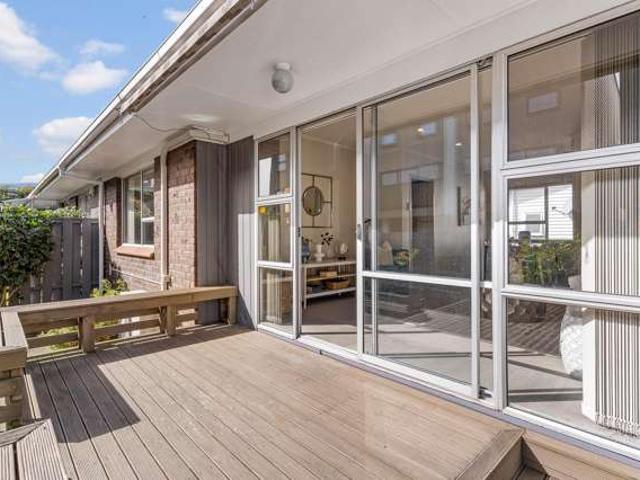 House for sale in Royal Oak