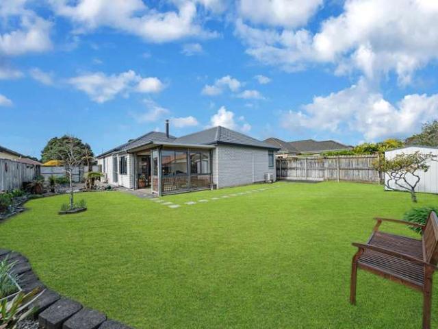 House for sale in Henderson, Henderson-Massey