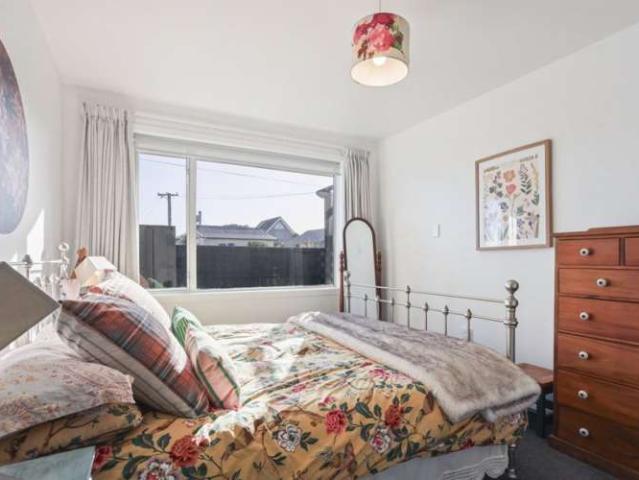 Property for sale in Chaslands, Canterbury