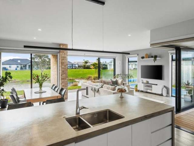 House for sale in Pāpāmoa Beach, Papamoa