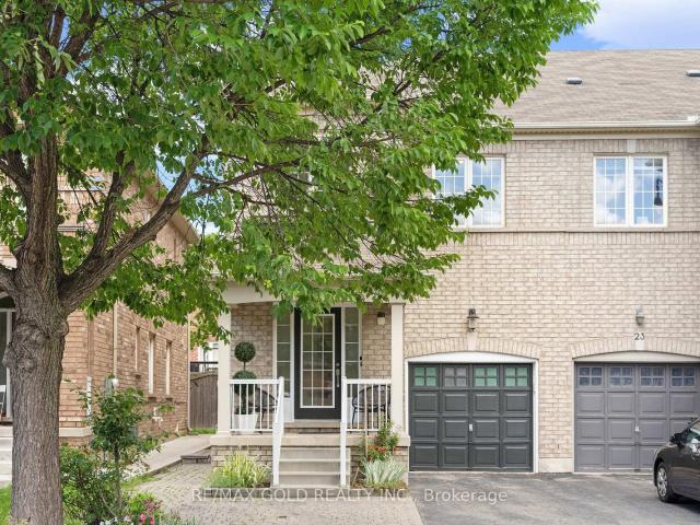 Townhouse for sale in Woburn, Ontario