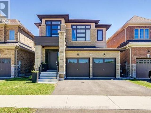 House for sale in Golden Horseshoe, Ontario
