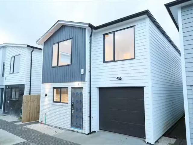 House for sale in Papakura