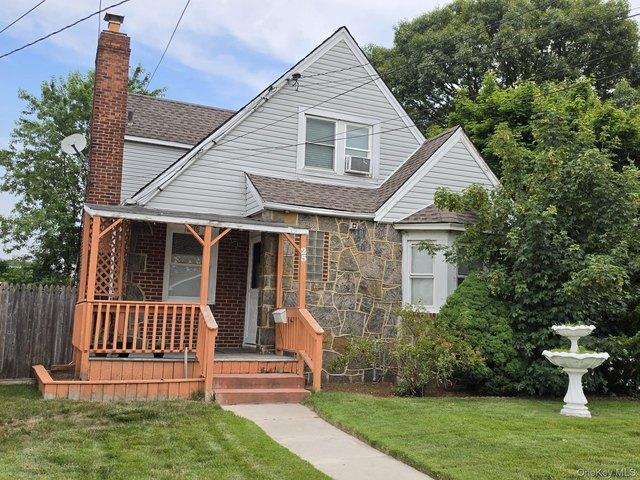 House for sale in Queens, Nassau