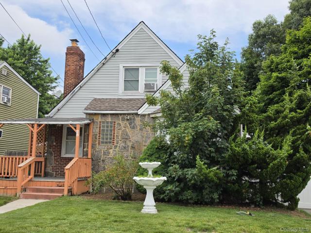 House for sale in Queens, Nassau