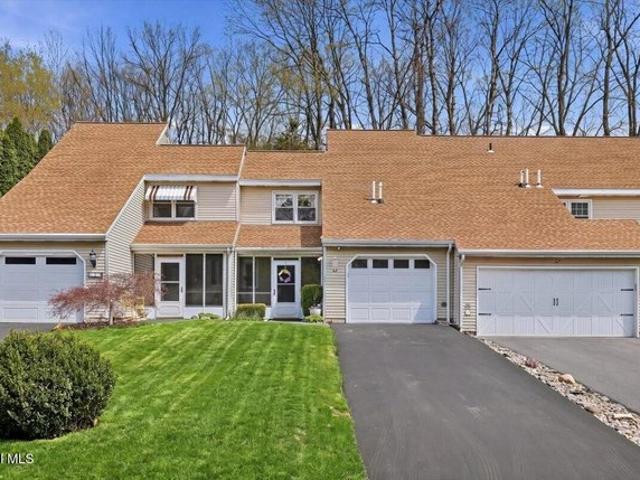 Townhouse for sale in Saratoga, New York