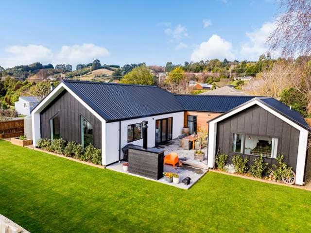 House for sale in Otakou