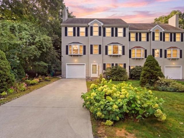 Condo for sale in Newton, Middlesex County
