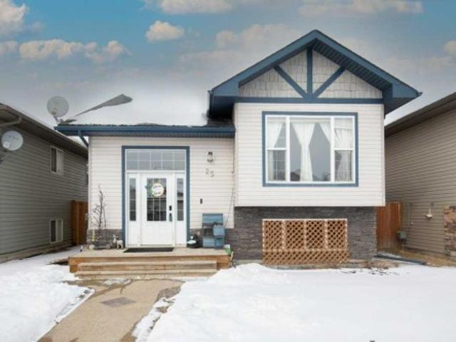 House for sale in Sylvan Lake, Alberta