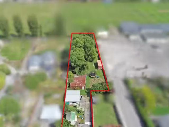House for sale in Chaslands, Canterbury