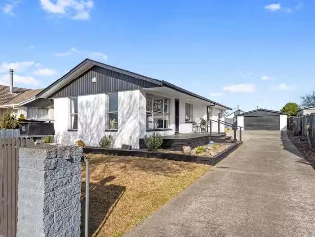 House for sale in Chaslands, Canterbury