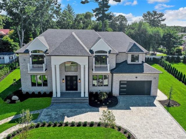 House for sale in Roslyn Country Club, Roslyn Heights