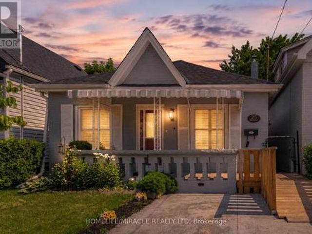 House for sale in Ancaster, Ontario