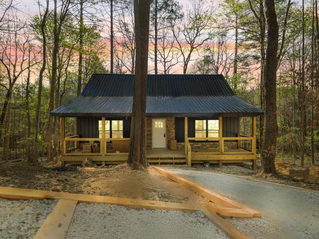 House for sale in Zoe, Kentucky