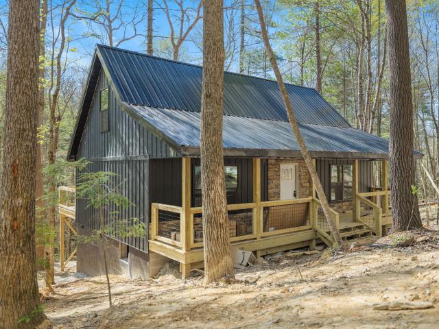 House for sale in Zoe, Kentucky
