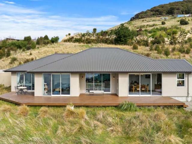 House for sale in Otakou